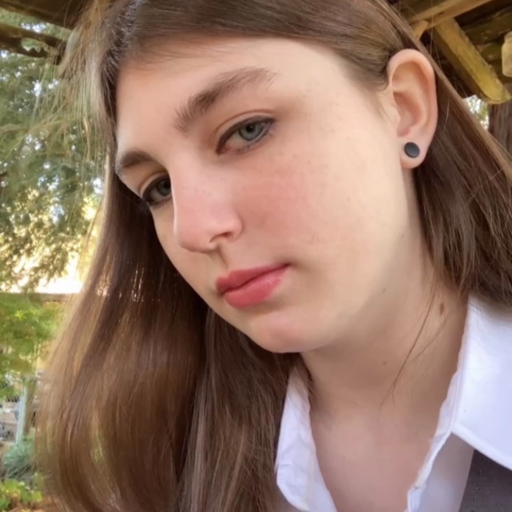 Meet your Posher, Madalynn